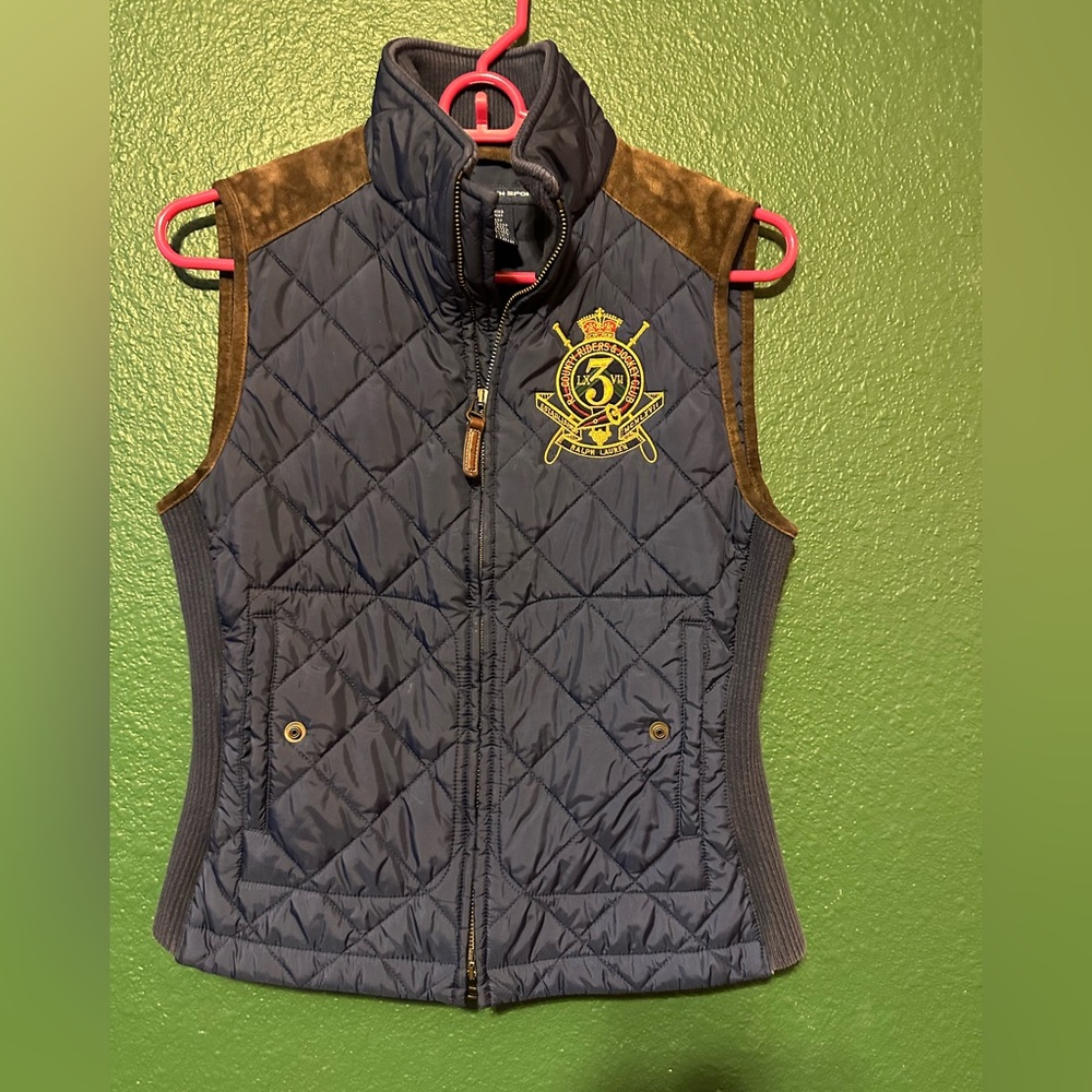 Ralph Lauren Blue label Vintage

Navy Quilted Vest with Brown Accents